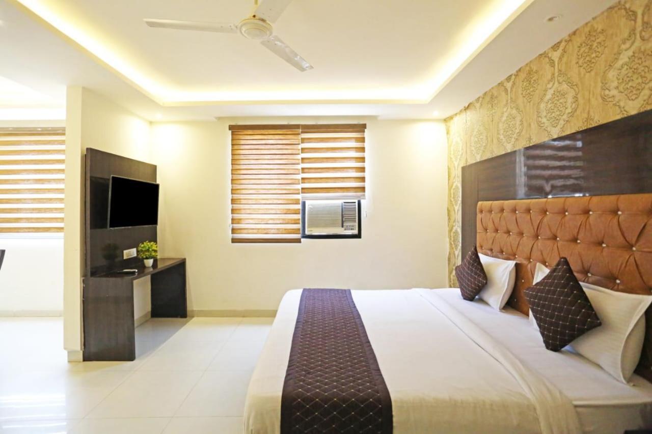 Hotel Vijaydeep Place Near Delhi Airport Neu-Delhi Exterior foto