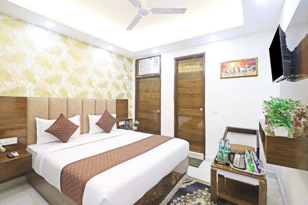 Hotel Vijaydeep Place Near Delhi Airport Neu-Delhi Exterior foto